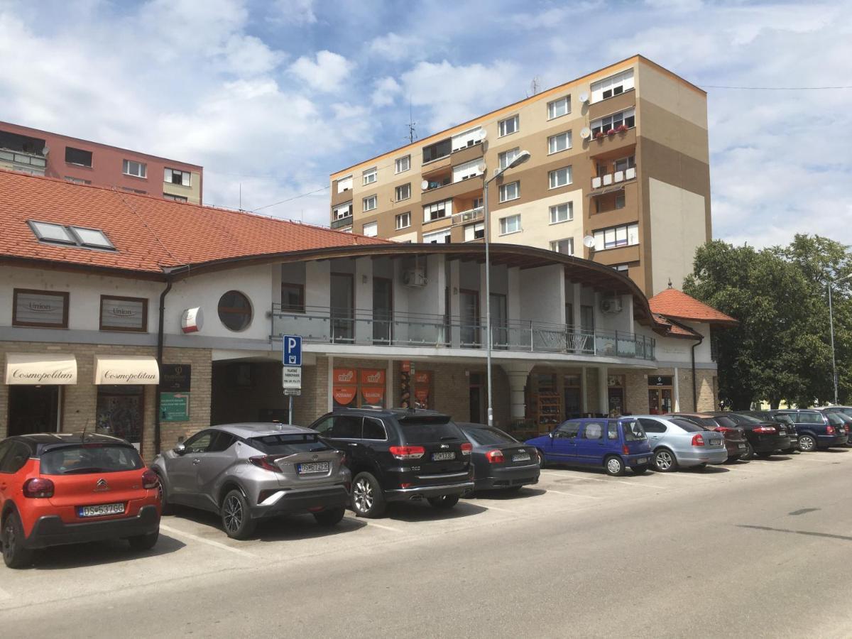 Konde Apartments A Dunajská Streda Exteriér fotografie