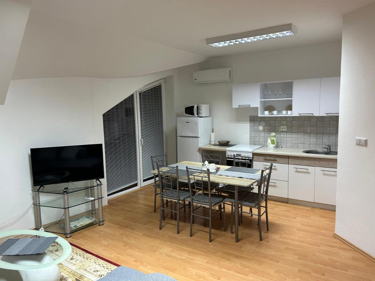 Konde Apartments A Dunajská Streda Exteriér fotografie