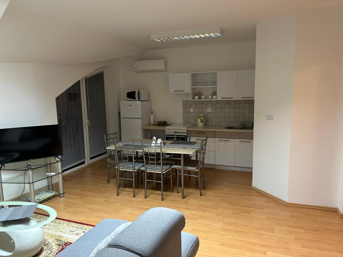 Konde Apartments A Dunajská Streda Exteriér fotografie