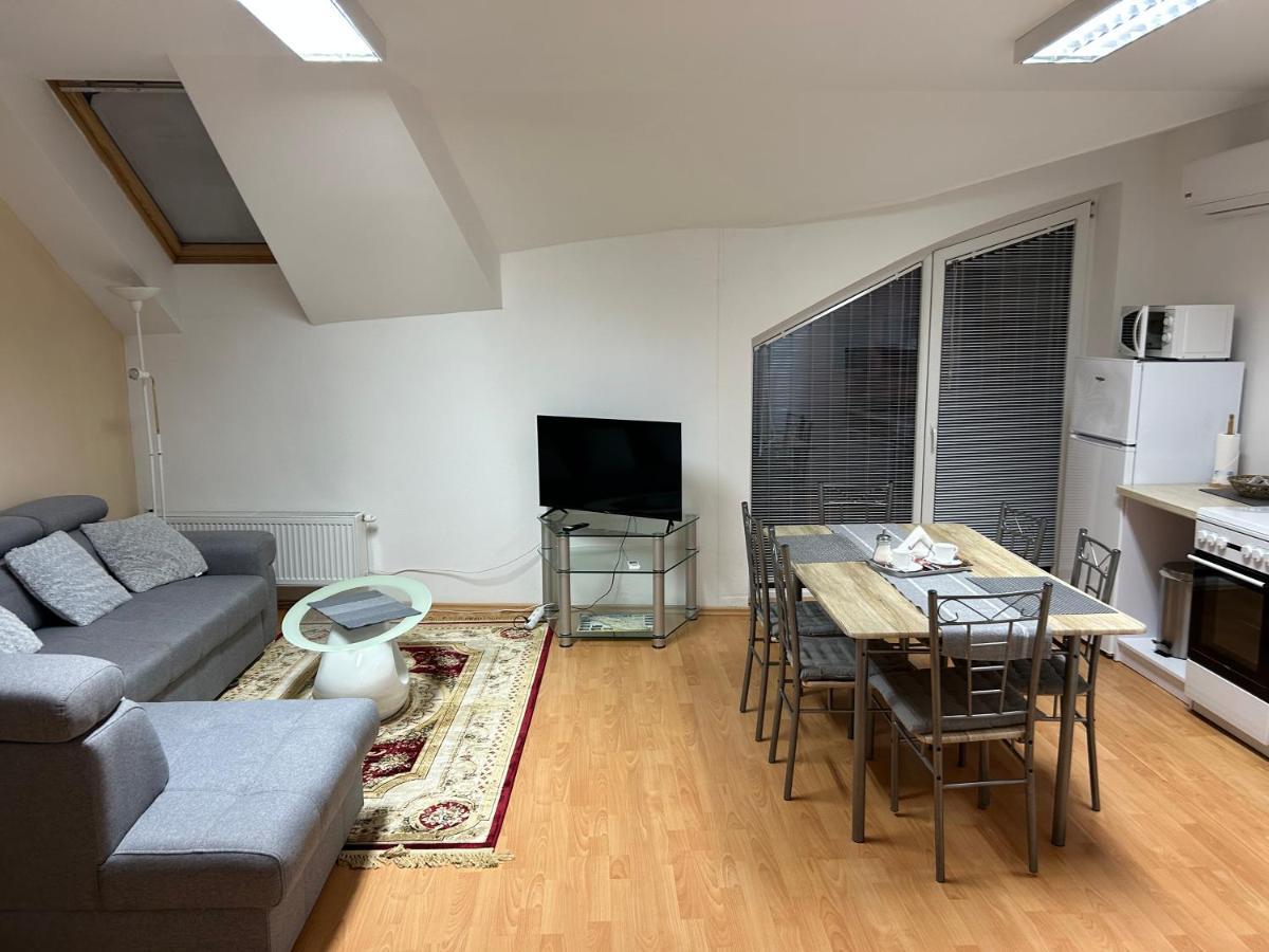 Konde Apartments A Dunajská Streda Exteriér fotografie